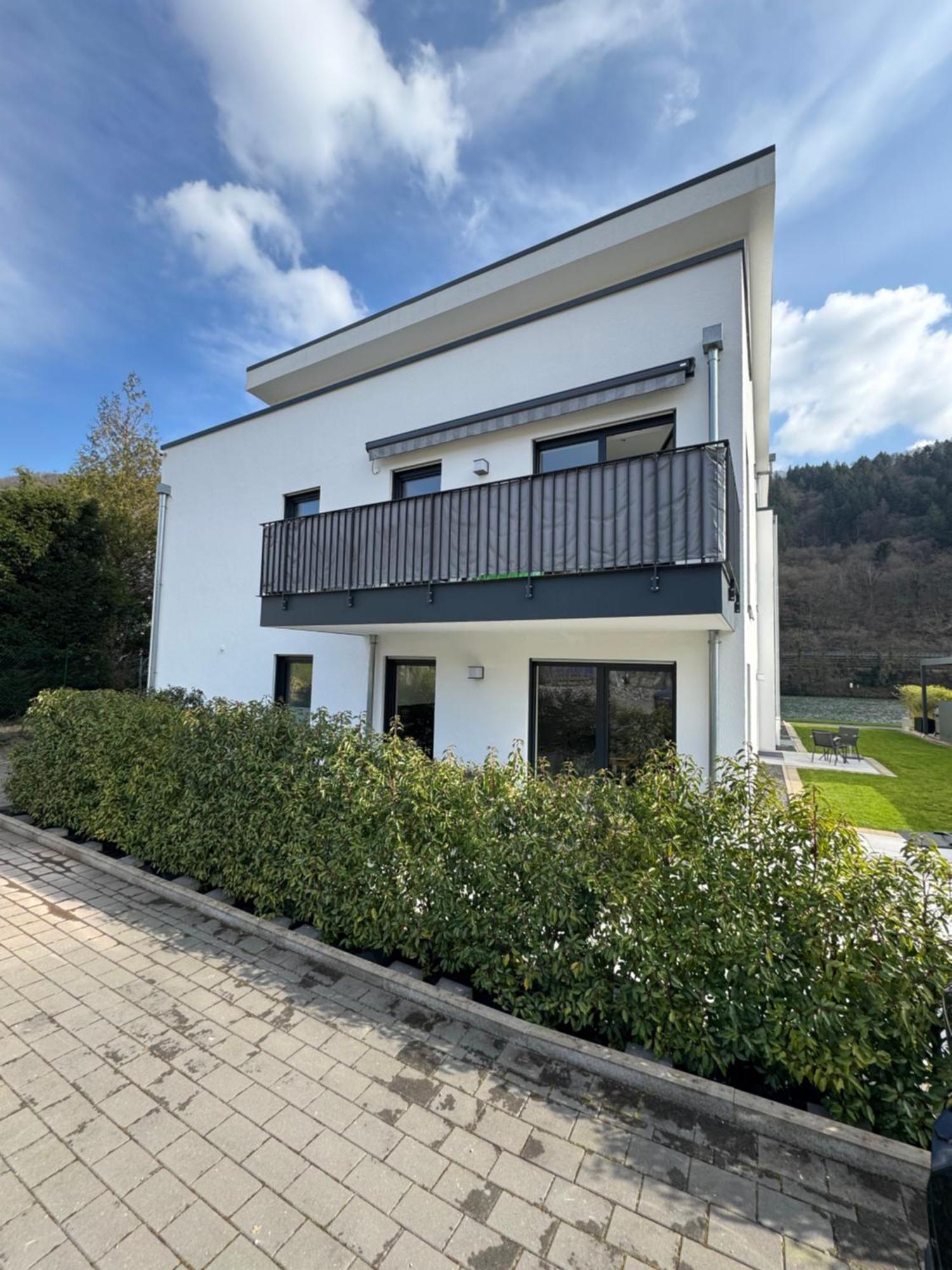 "Auslese 54" -Direkt Am Moselufer- Gaestezimmer & Ferienwohnung Traben-Trarbach Exterior photo